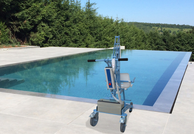 L'EcoPool est un élévateur PMR pour piscine qui permet aux personnes en situation de handicap d'accéder au bassin.