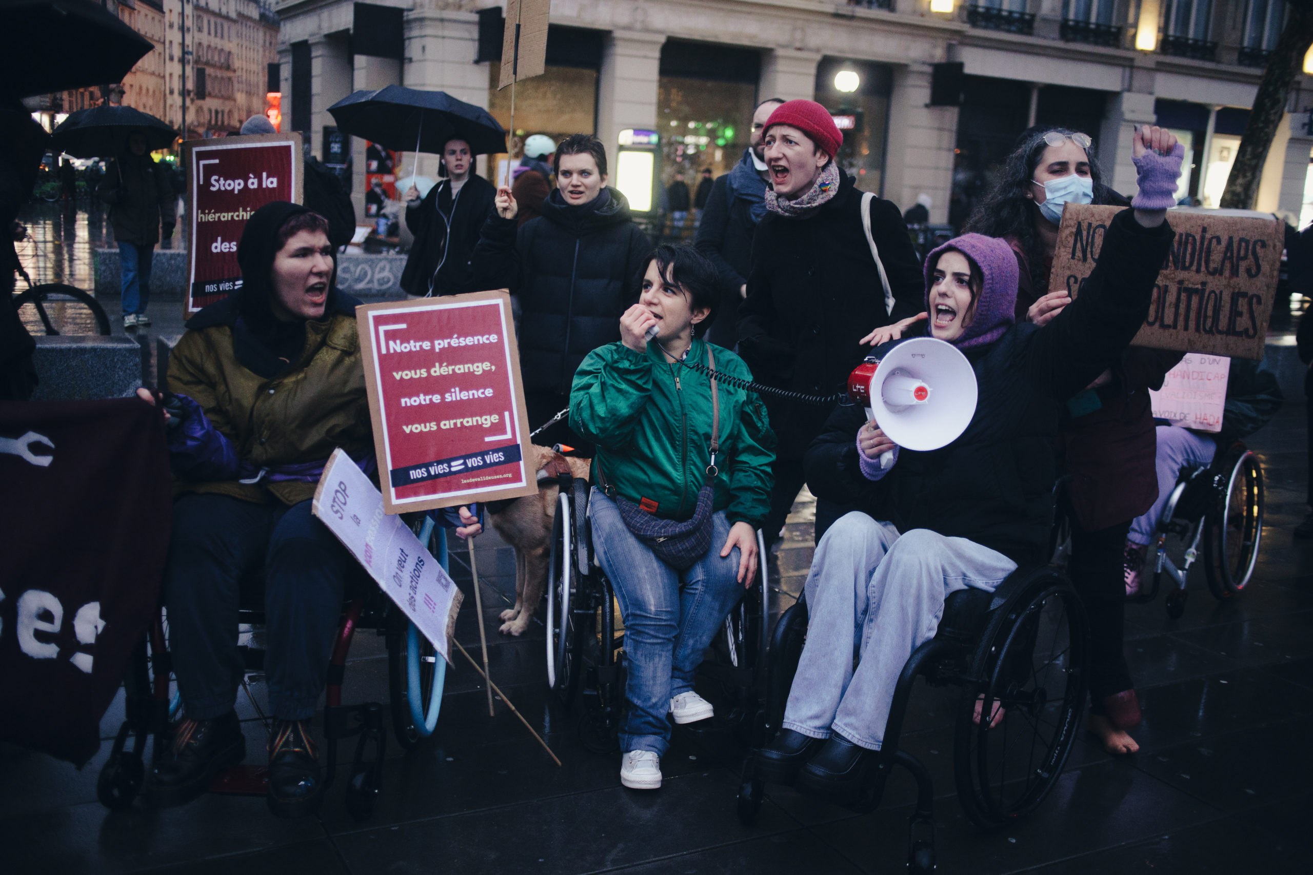 Manifestation pour les 20 ans de la loi handicap.