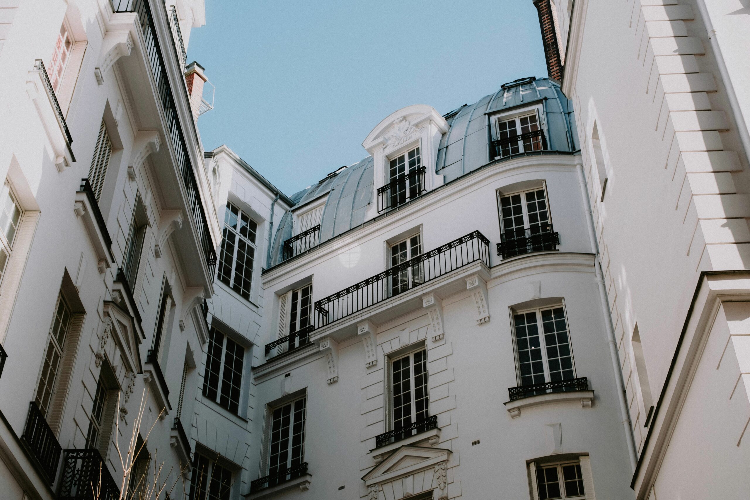 Installer une rampe dans une copropriété : l&rsquo;assemblée générale doit-elle l&rsquo;autoriser ?